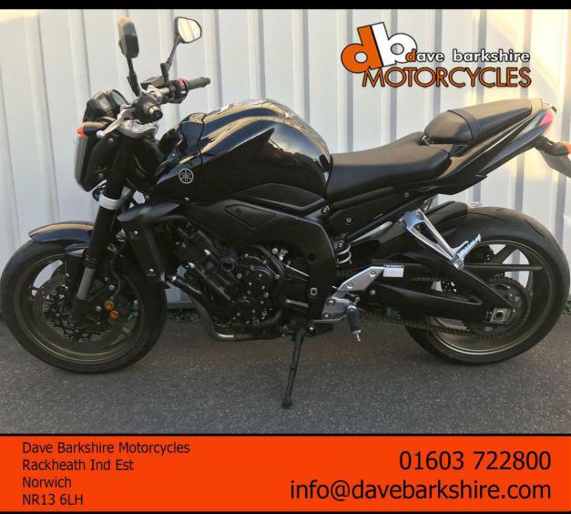 Yamaha FZ1-N 2008 - One Owner, Black