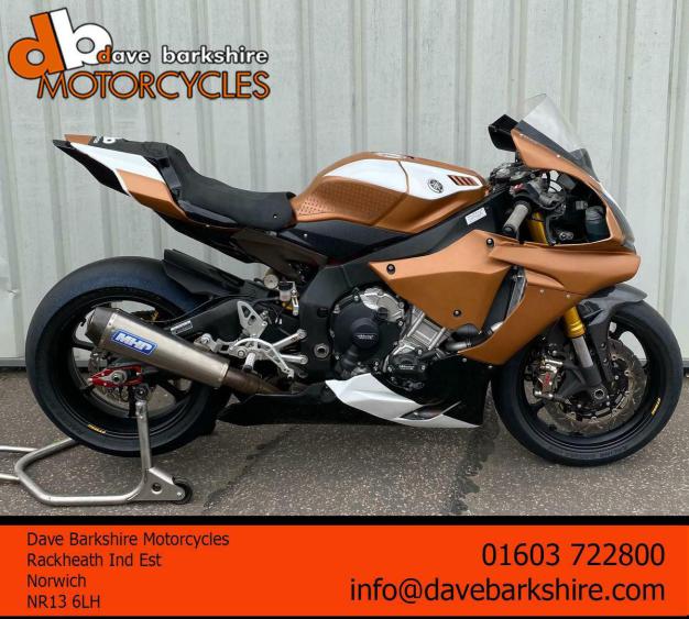 YAMAHA R1 2017 BREMBO - OHLINS – DYMAG WHEELS - RACE - TRACK BIKE
