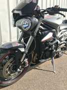 TRIUMPH STREET TRIPLE RS 765 - ONE OWNER (6)